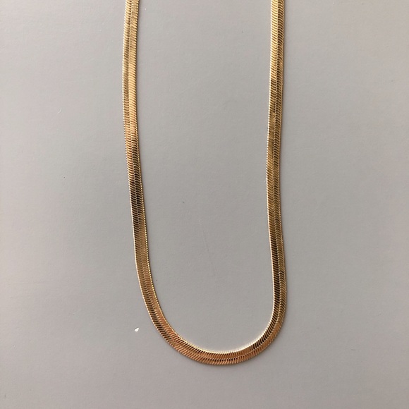 Like new 18k gold filled necklace 3mm Herringbone Necklace 18” like new - Picture 7 of 7